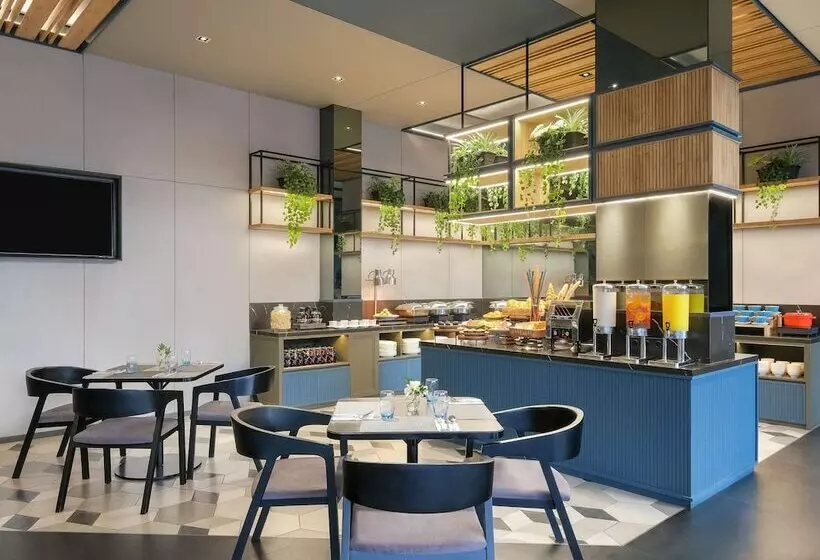 هتل Ibis Surabaya Tidar