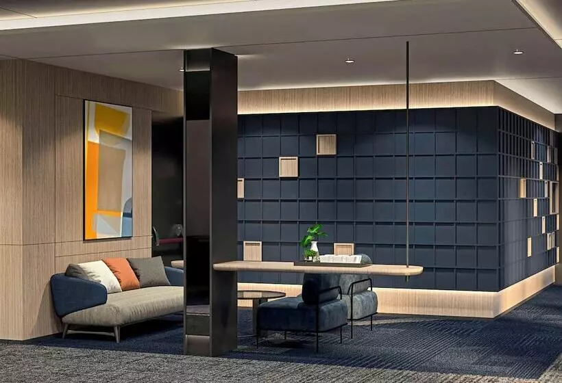 هتل Ibis Surabaya Tidar