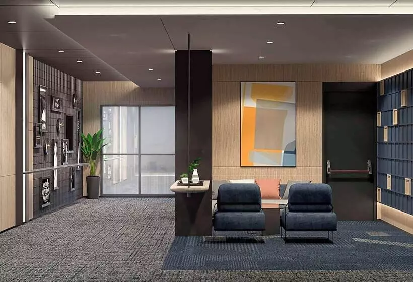 هتل Ibis Surabaya Tidar