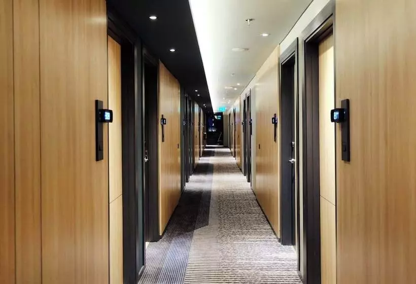 هتل Ibis Surabaya Tidar