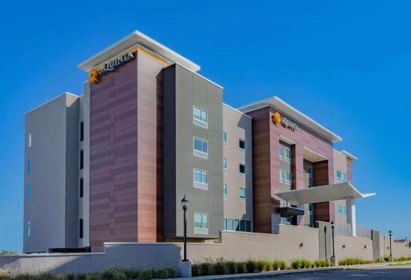 Hotelli La Quinta Inn & Suites By Wyndham Galveston North At I 45