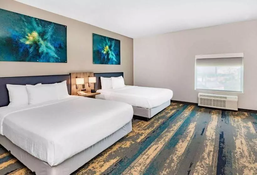 Hotelli La Quinta Inn & Suites By Wyndham Galveston North At I 45