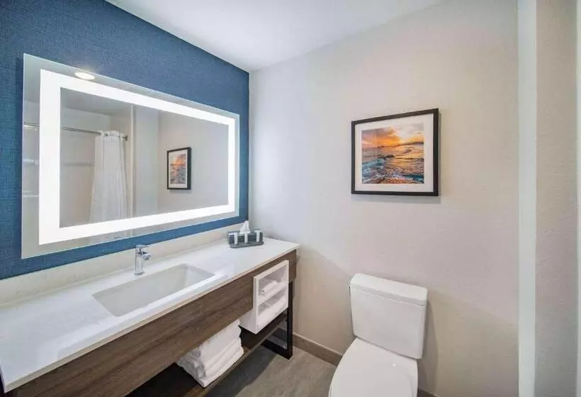 Hotelli La Quinta Inn & Suites By Wyndham Galveston North At I 45