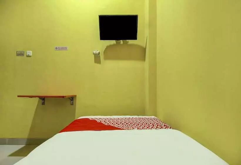 Hotelli Palembang Residence By Oyo Room