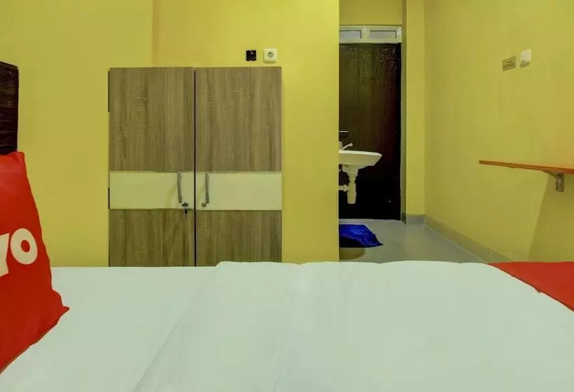 Hotelli Palembang Residence By Oyo Room