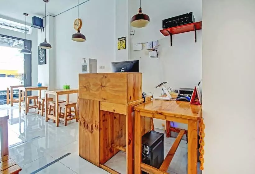 Hotelli Palembang Residence By Oyo Room