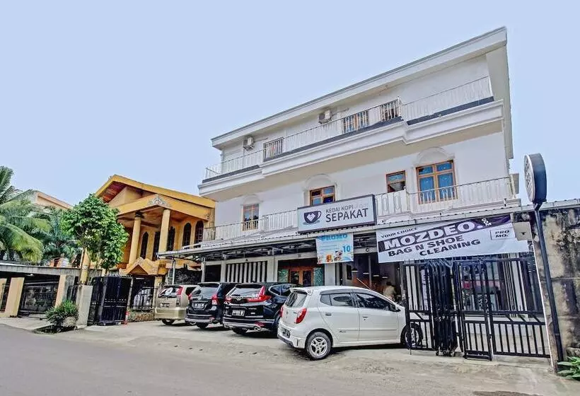 Hotelli Palembang Residence By Oyo Room