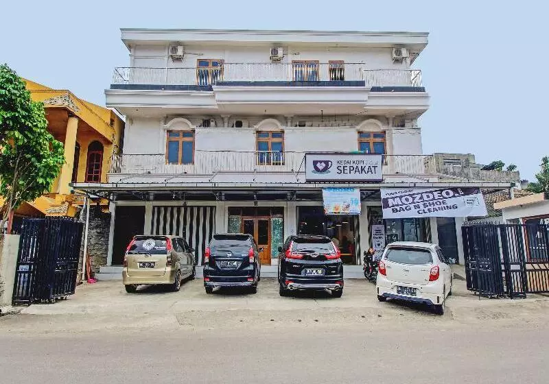 Hotelli Palembang Residence By Oyo Room