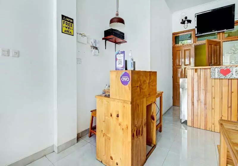 Hotelli Palembang Residence By Oyo Room