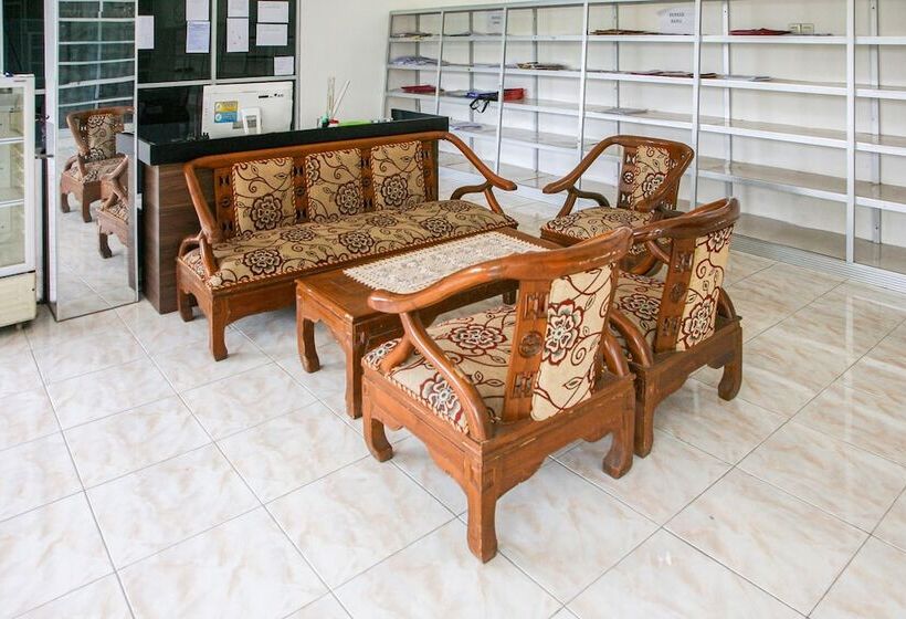 בית מלון כפרי Pasir Padi Inn Syariah  By Oyo Rooms