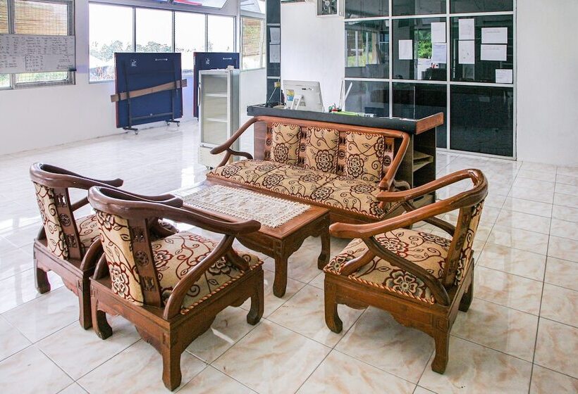 בית מלון כפרי Pasir Padi Inn Syariah  By Oyo Rooms