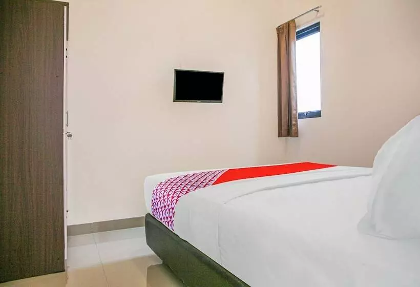 Hotelli Pasir Padi Inn Syariah  By Oyo Rooms