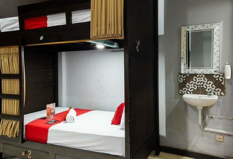 בית מלון כפרי Reddoorz Hostel Near Trans Studio Mall