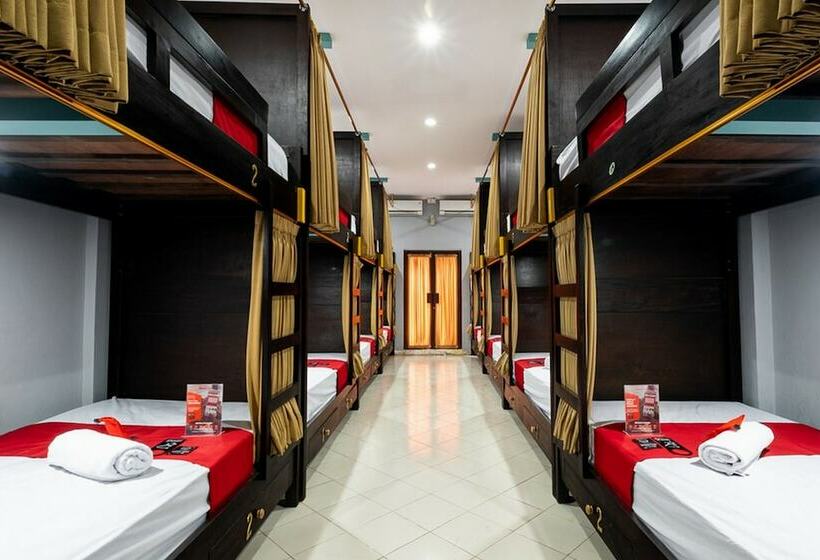 בית מלון כפרי Reddoorz Hostel Near Trans Studio Mall