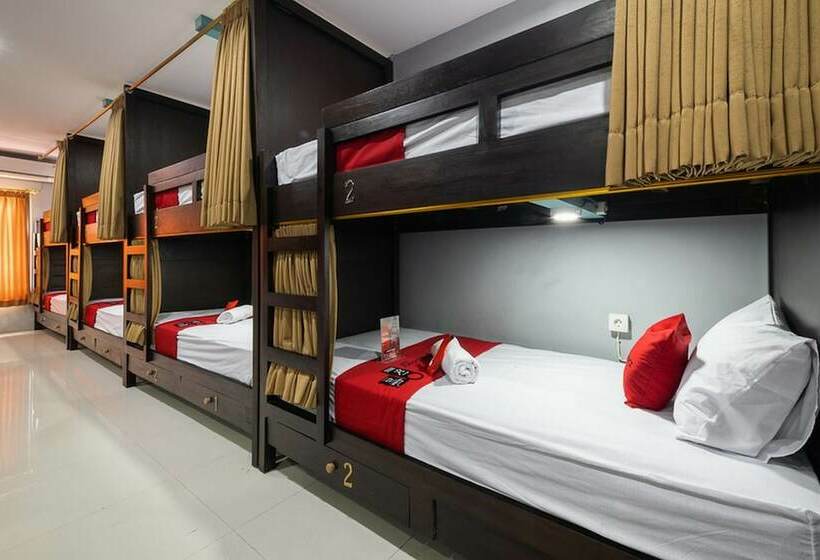 בית מלון כפרי Reddoorz Hostel Near Trans Studio Mall