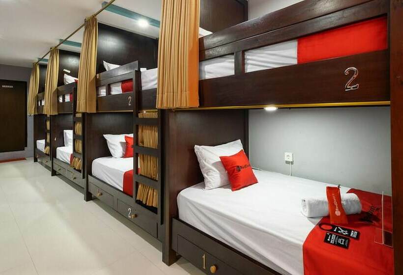 בית מלון כפרי Reddoorz Hostel Near Trans Studio Mall