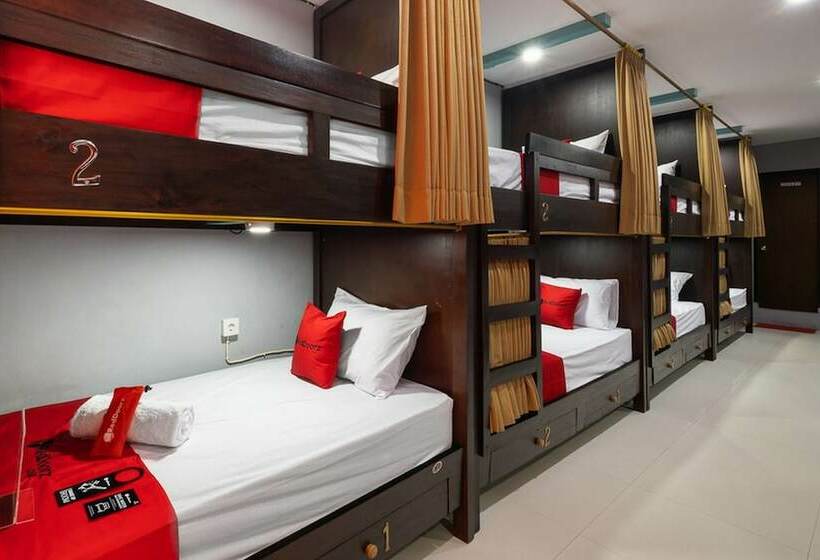 בית מלון כפרי Reddoorz Hostel Near Trans Studio Mall