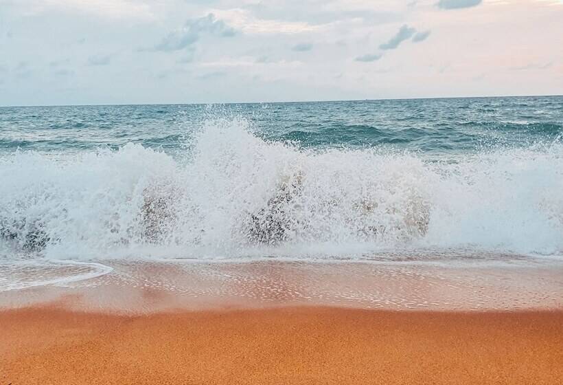 Hotel Wayla Villa Maikhao Beach