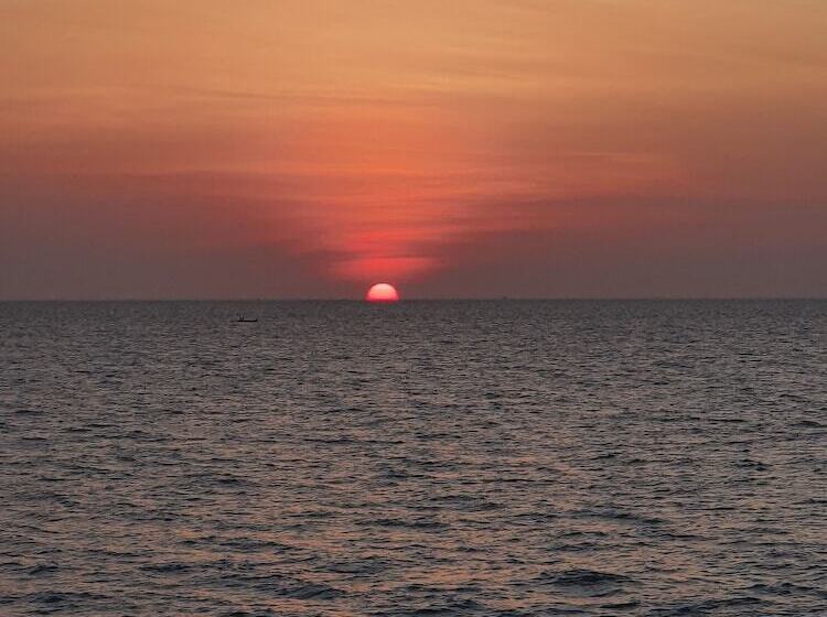 Hotel Wayla Villa Maikhao Beach