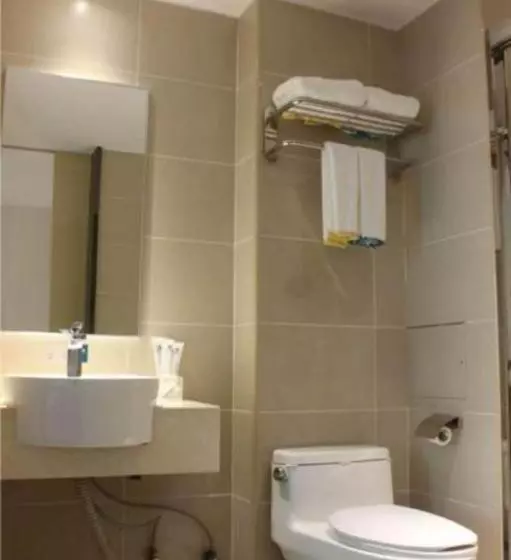 Hotelli City Comfort Inn Haikou East High Speed Railway Station