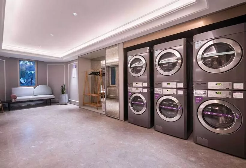 Hotelli Mercure Shanghai Jinqiao