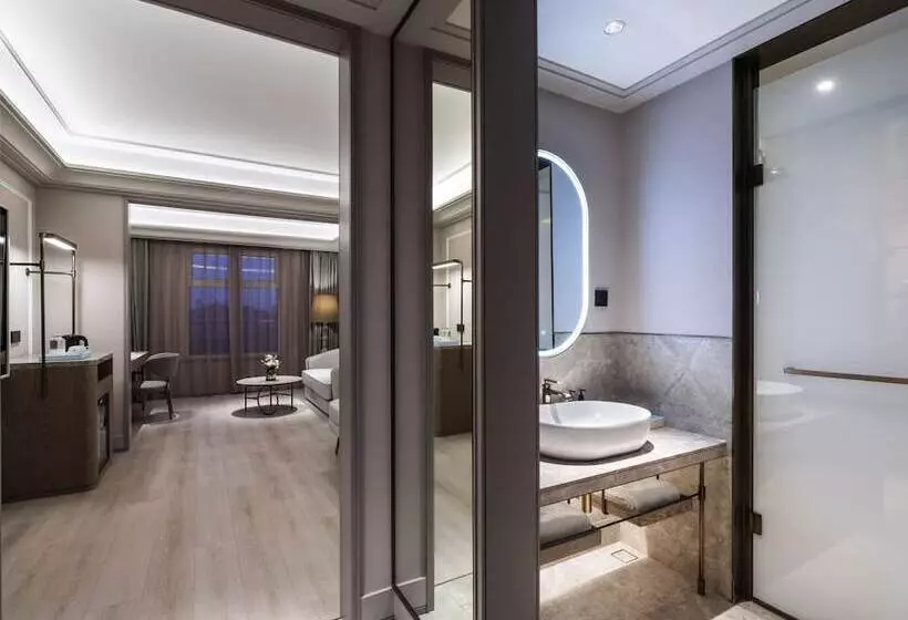 Hotelli Mercure Shanghai Jinqiao