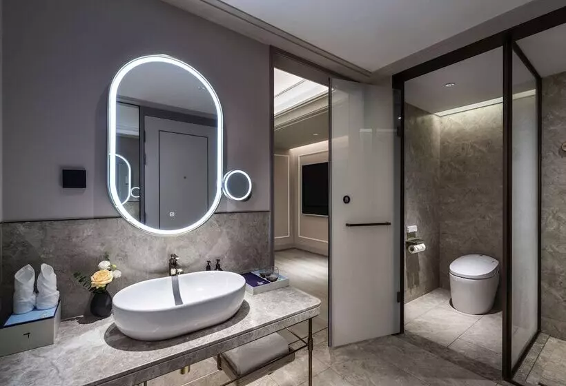 Hotelli Mercure Shanghai Jinqiao