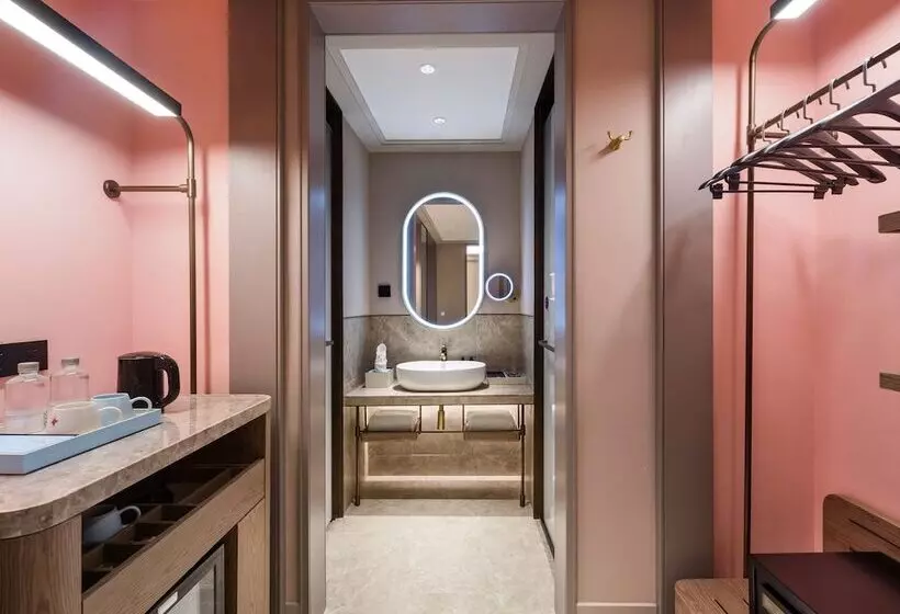 Hotelli Mercure Shanghai Jinqiao