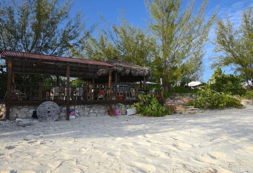 هتل Pigeon Cay Beach Club