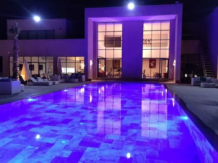 Hotelli Sumahan Suites & Spa