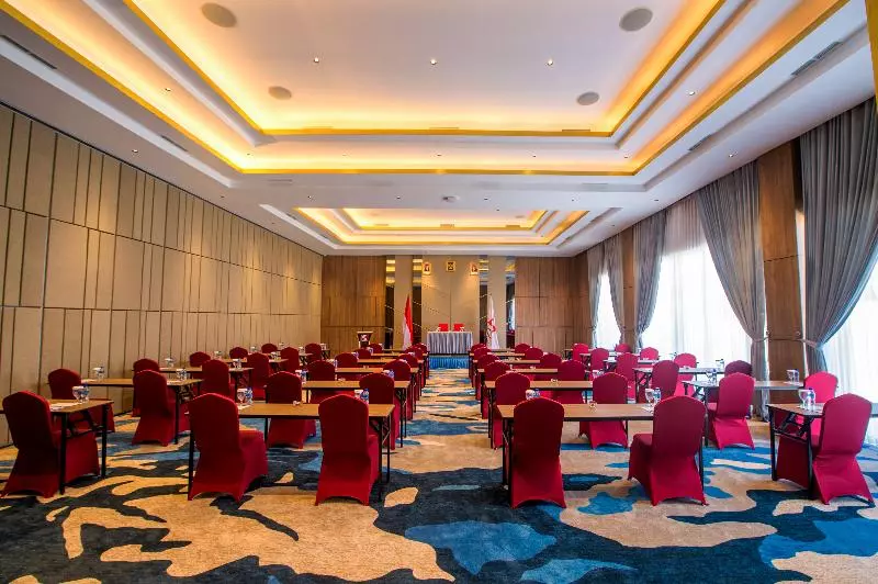 ホテル Swissbelcourt Kupang