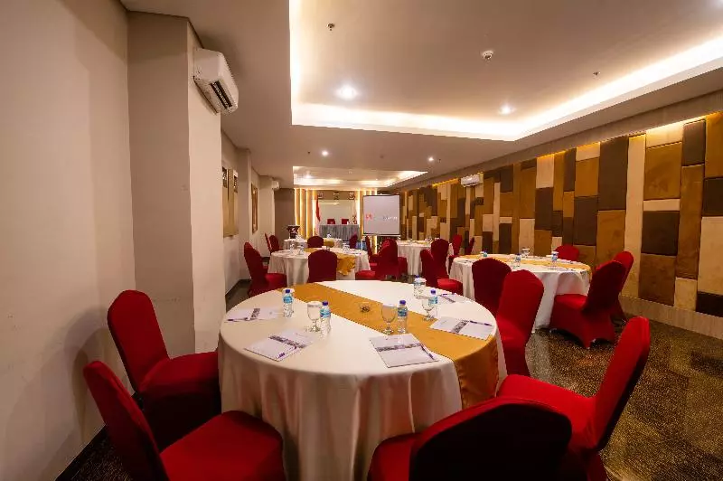 ホテル Swissbelcourt Kupang