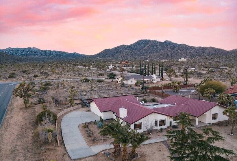 Lava Rocks By Avantstay Gorgeous Desert Haven W Pool Hot Tub Fire Pit Ping Pong
