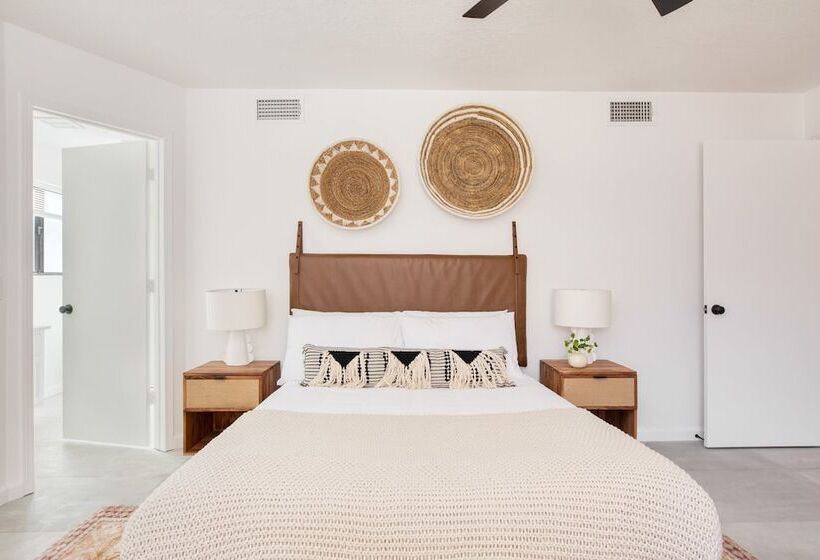 Lava Rocks By Avantstay Gorgeous Desert Haven W Pool Hot Tub Fire Pit Ping Pong