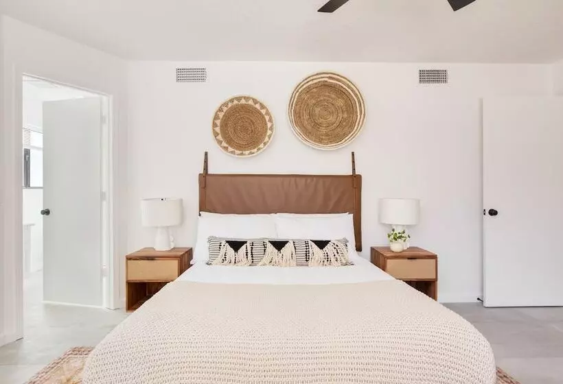 Lava Rocks By Avantstay Gorgeous Desert Haven W Pool Hot Tub Fire Pit Ping Pong