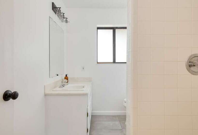 Lava Rocks By Avantstay Gorgeous Desert Haven W Pool Hot Tub Fire Pit Ping Pong