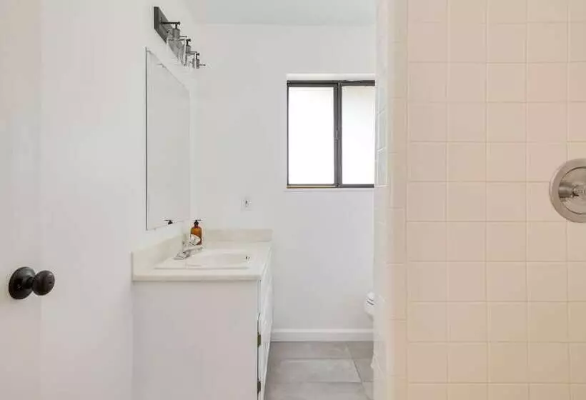 Lava Rocks By Avantstay Gorgeous Desert Haven W Pool Hot Tub Fire Pit Ping Pong