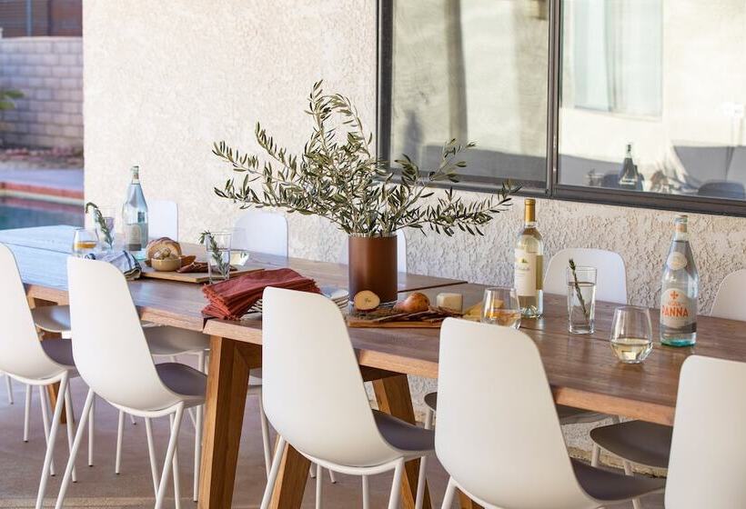 Lava Rocks By Avantstay Gorgeous Desert Haven W Pool Hot Tub Fire Pit Ping Pong