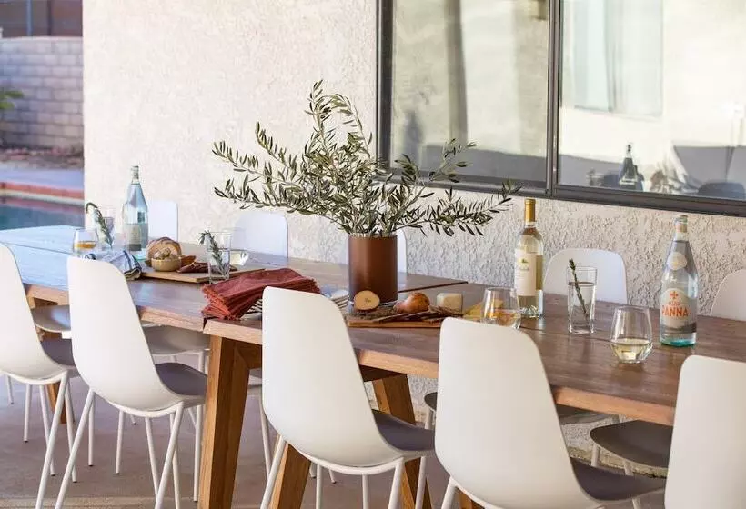 Lava Rocks By Avantstay Gorgeous Desert Haven W Pool Hot Tub Fire Pit Ping Pong