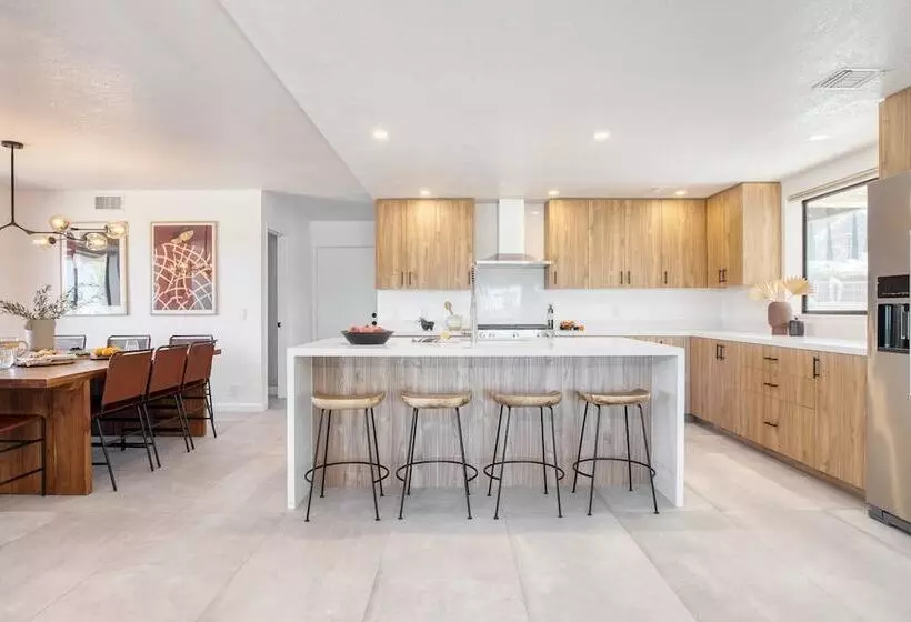 Lava Rocks By Avantstay Gorgeous Desert Haven W Pool Hot Tub Fire Pit Ping Pong