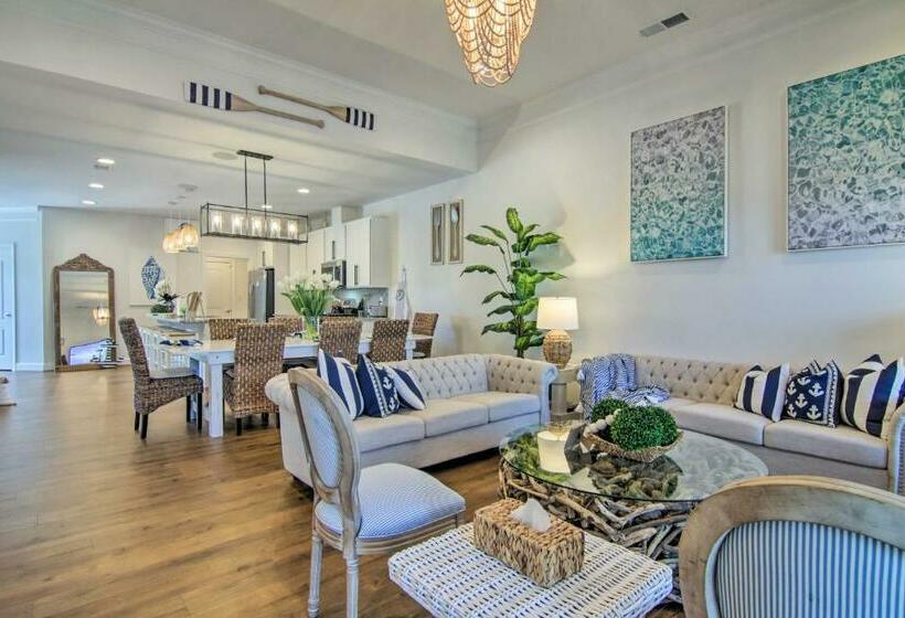 Ocean View Home With Beach Shuttle, 5 Mi To Coast!