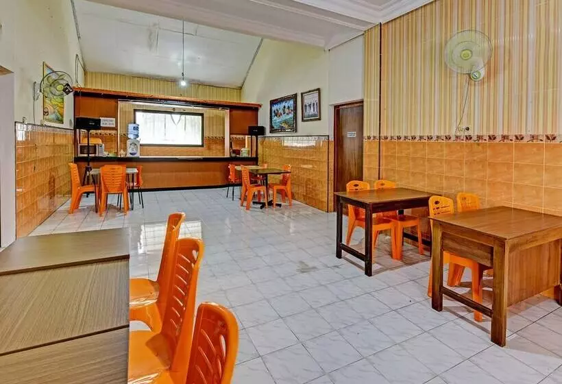 Collection O 91489 Hotel Tanjung Permata