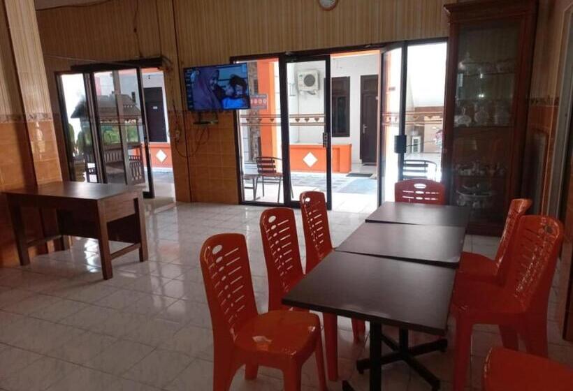 Collection O 91489 Hotel Tanjung Permata