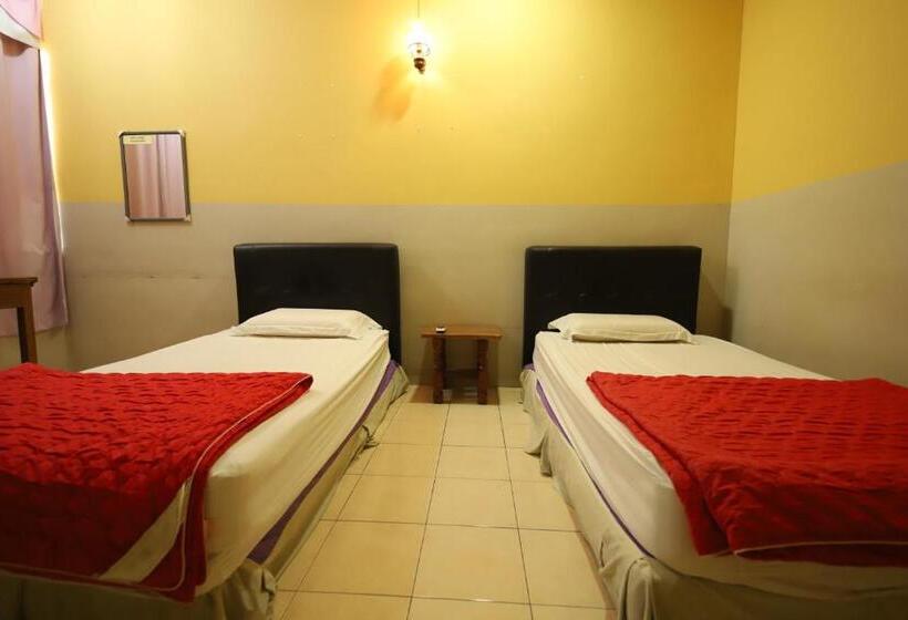 هتل Oyo Homes 90575 Ck Bahau Homestay