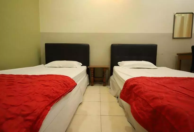 Hotelli Oyo Homes 90575 Ck Bahau Homestay