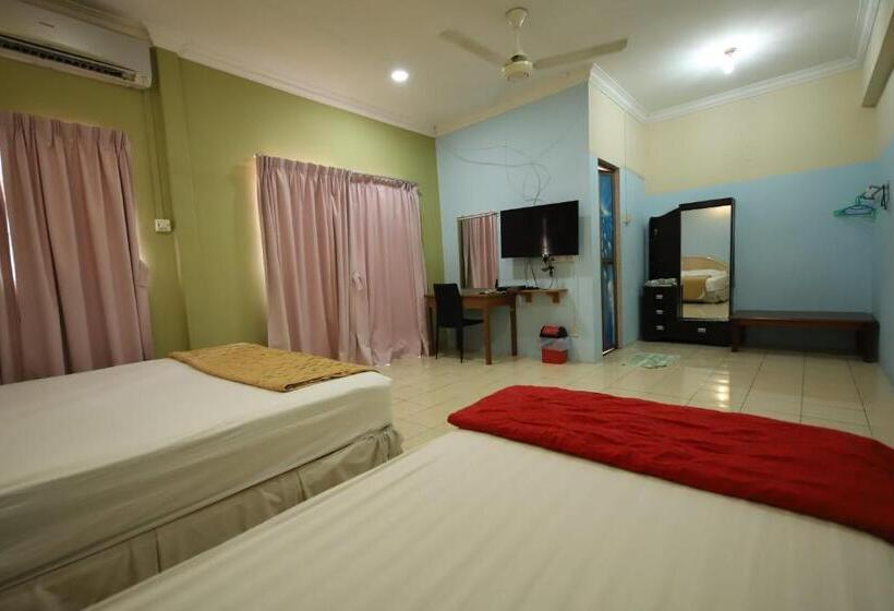 هتل Oyo Homes 90575 Ck Bahau Homestay