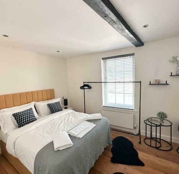 73b Weavers House   Mountergate