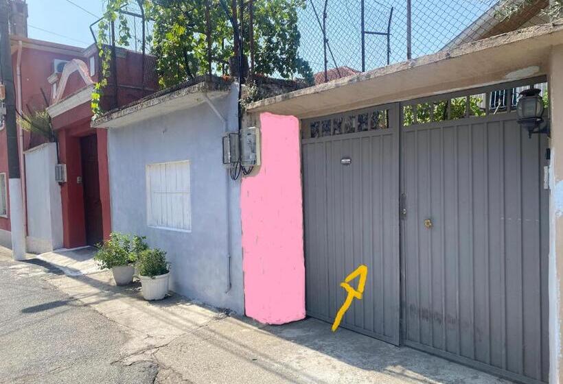 تختخواب و صبحانه Gather Inn Guest House