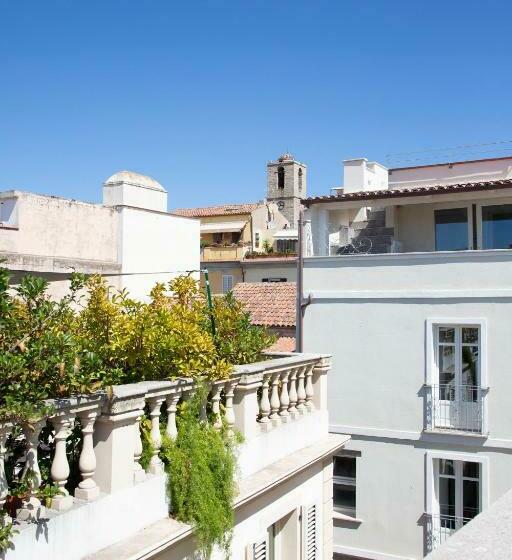 住宿加早餐  Reef Suites