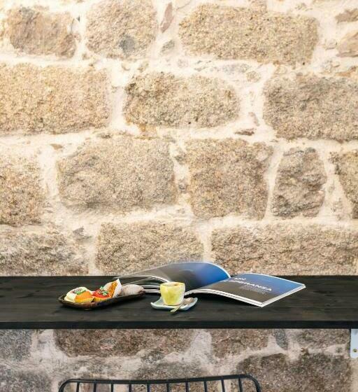 住宿加早餐  Reef Suites